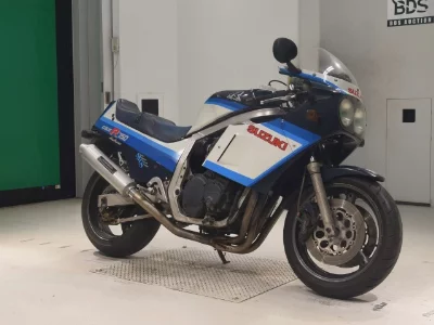 Suzuki GSX-R750-1