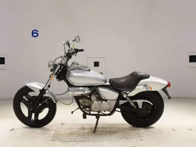 Honda MAGNA 50