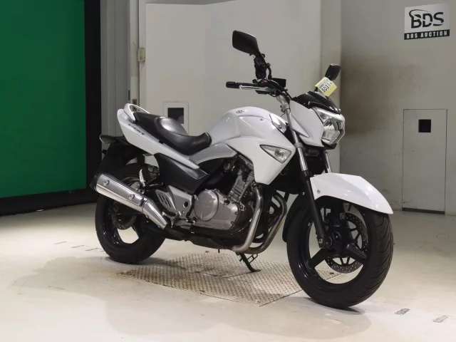Suzuki GSR250  с аукциона в Японии