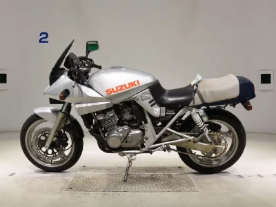 Suzuki GSX250 KATANA