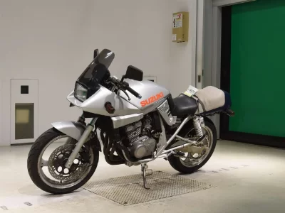 Suzuki GSX250 KATANA