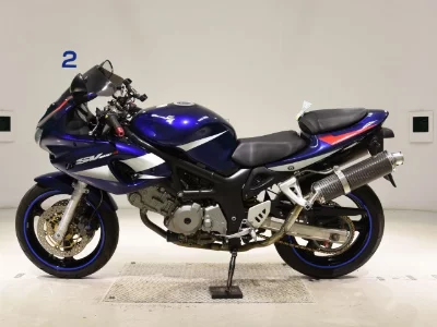 Suzuki SV400S
