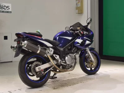 Suzuki SV400S