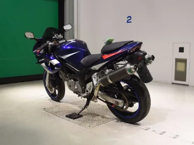 Suzuki SV400S