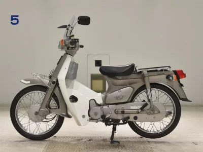 Honda C90