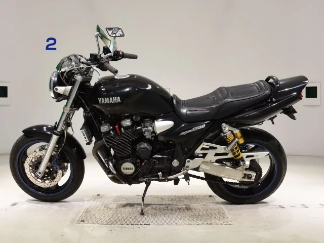 Yamaha XJR1300  с аукциона в Японии