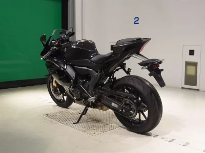 Yamaha YZF-R7-2