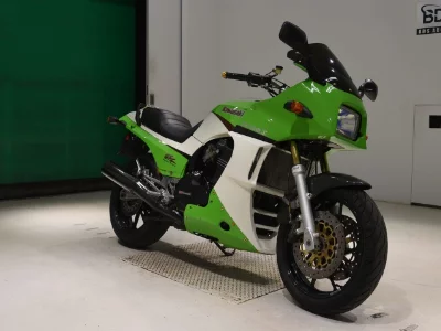 Kawasaki GPZ900R
