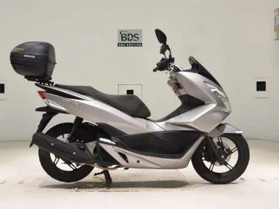 Honda PCX125-2