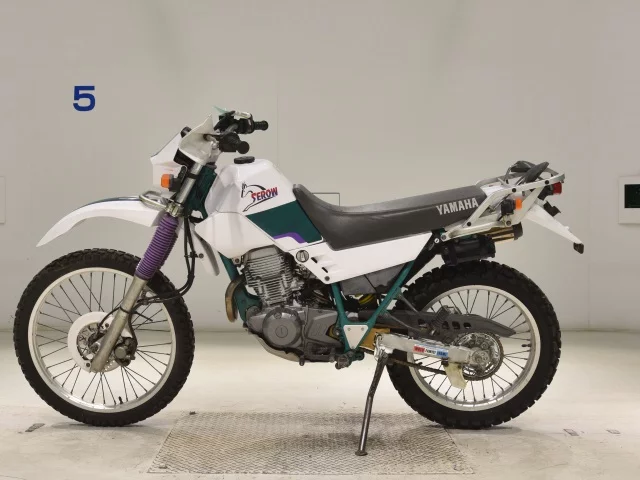 Yamaha SEROW 225W  с аукциона в Японии