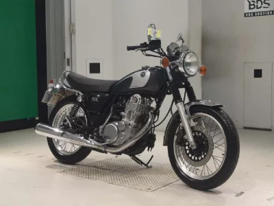 Yamaha SR400-5