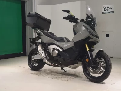 Honda X-ADV750-2