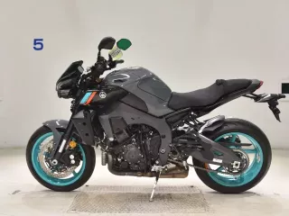 Yamaha MT-10-2