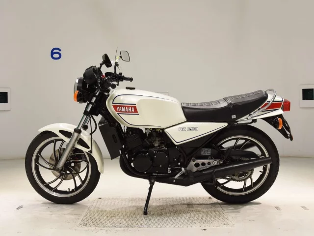 Yamaha RZ250  с аукциона в Японии