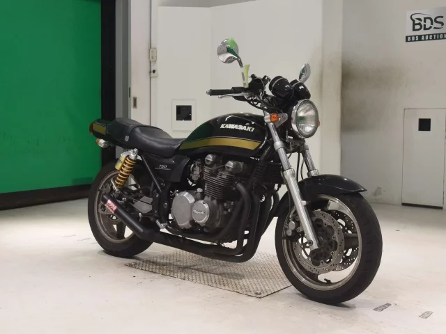 Kawasaki ZEPHYR750  с аукциона в Японии