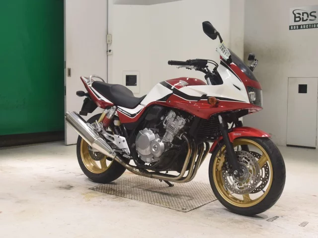 Honda CB400SFV-4 BOLDORABS  с аукциона в Японии