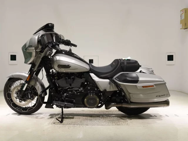 Harley-Davidson HARLEY FLHXSE1980CVO  с аукциона в Японии