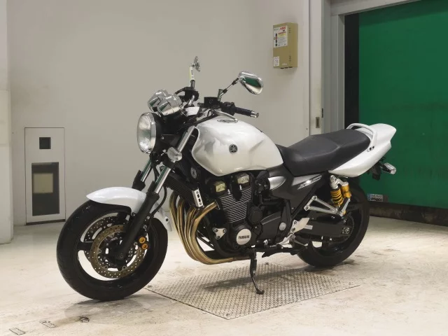 Yamaha XJR1300-2  с аукциона в Японии