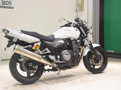 Yamaha XJR1300-2