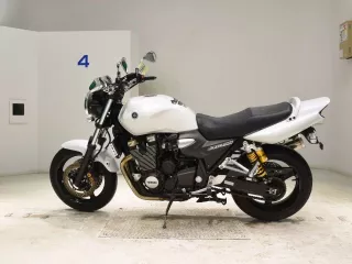 Yamaha XJR1300-2