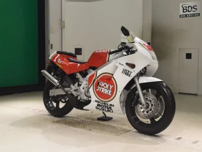 Suzuki RGV250