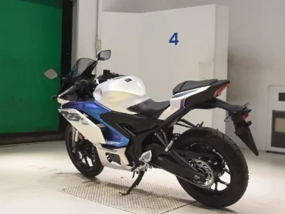 Yamaha YZF-R25A