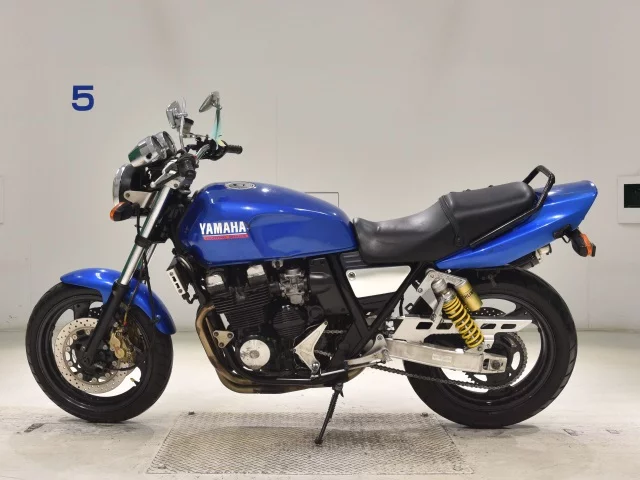 Yamaha XJR400R-1  с аукциона в Японии