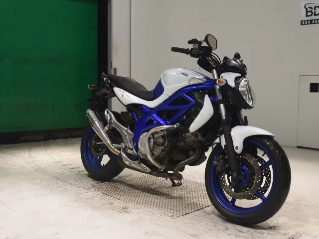 Suzuki GLADIUS400  с аукциона в Японии