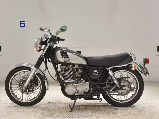 Yamaha SR400-4  с аукциона в Японии