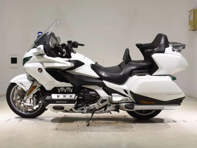 Honda GL1800 TOUR  с аукциона в Японии