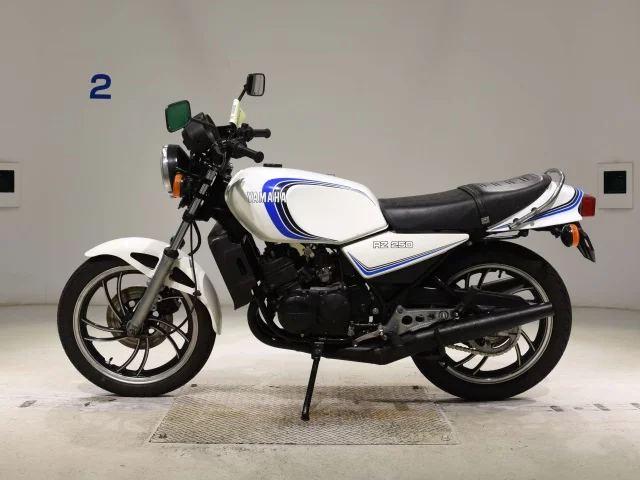 Yamaha RZ250  с аукциона в Японии