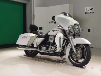 Harley-Davidson HARLEY FLHX1580