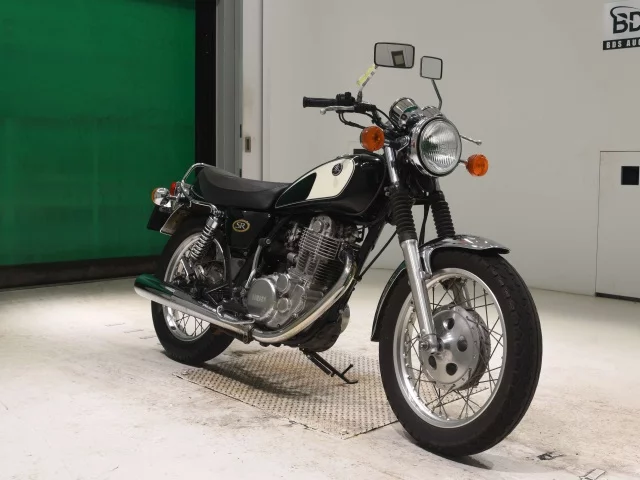 Yamaha SR400-2  с аукциона в Японии