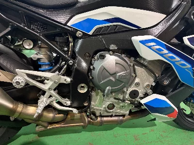 BMW BMW M1000R