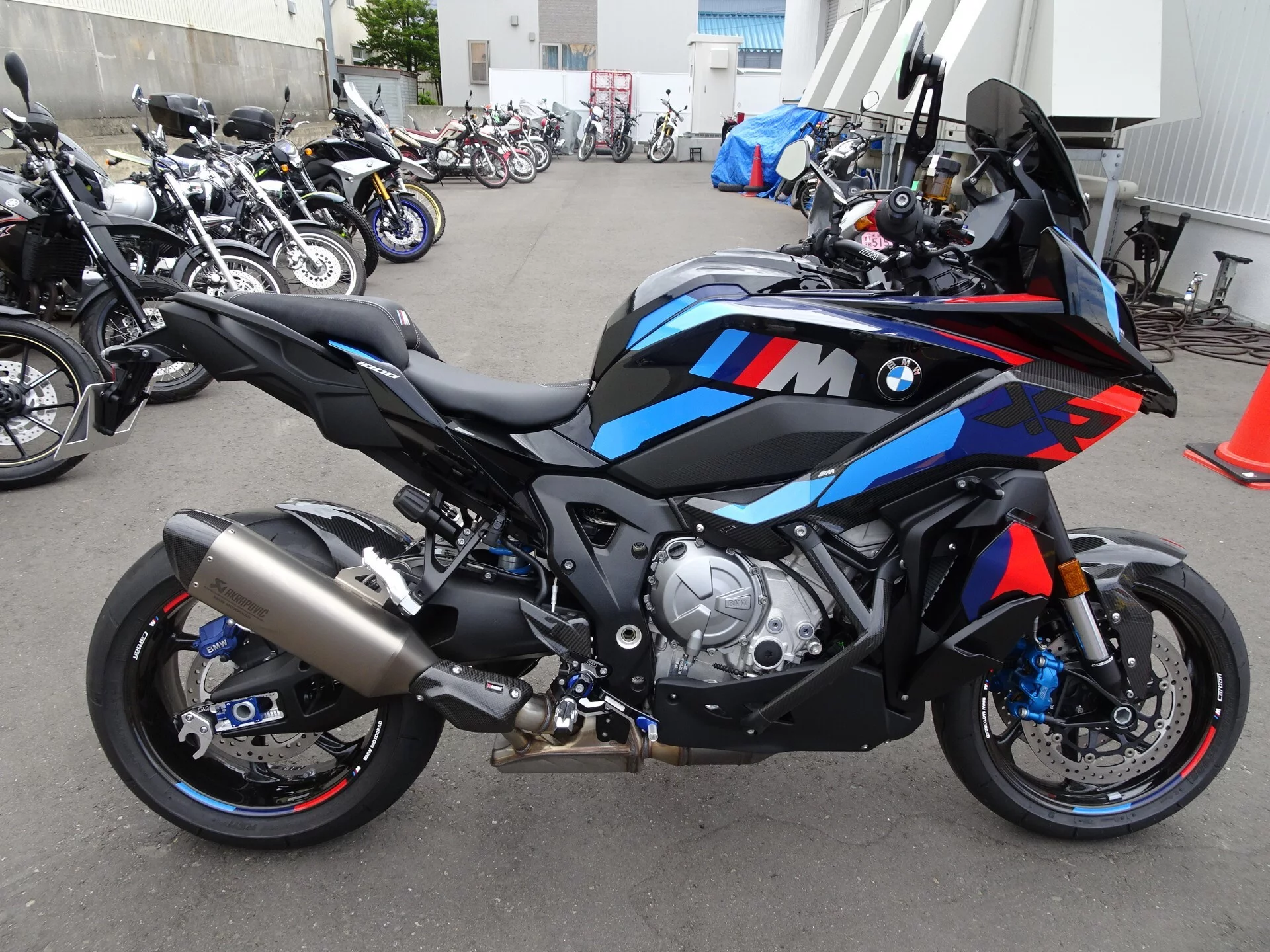 BMW BMW M1000XR  с аукциона в Японии