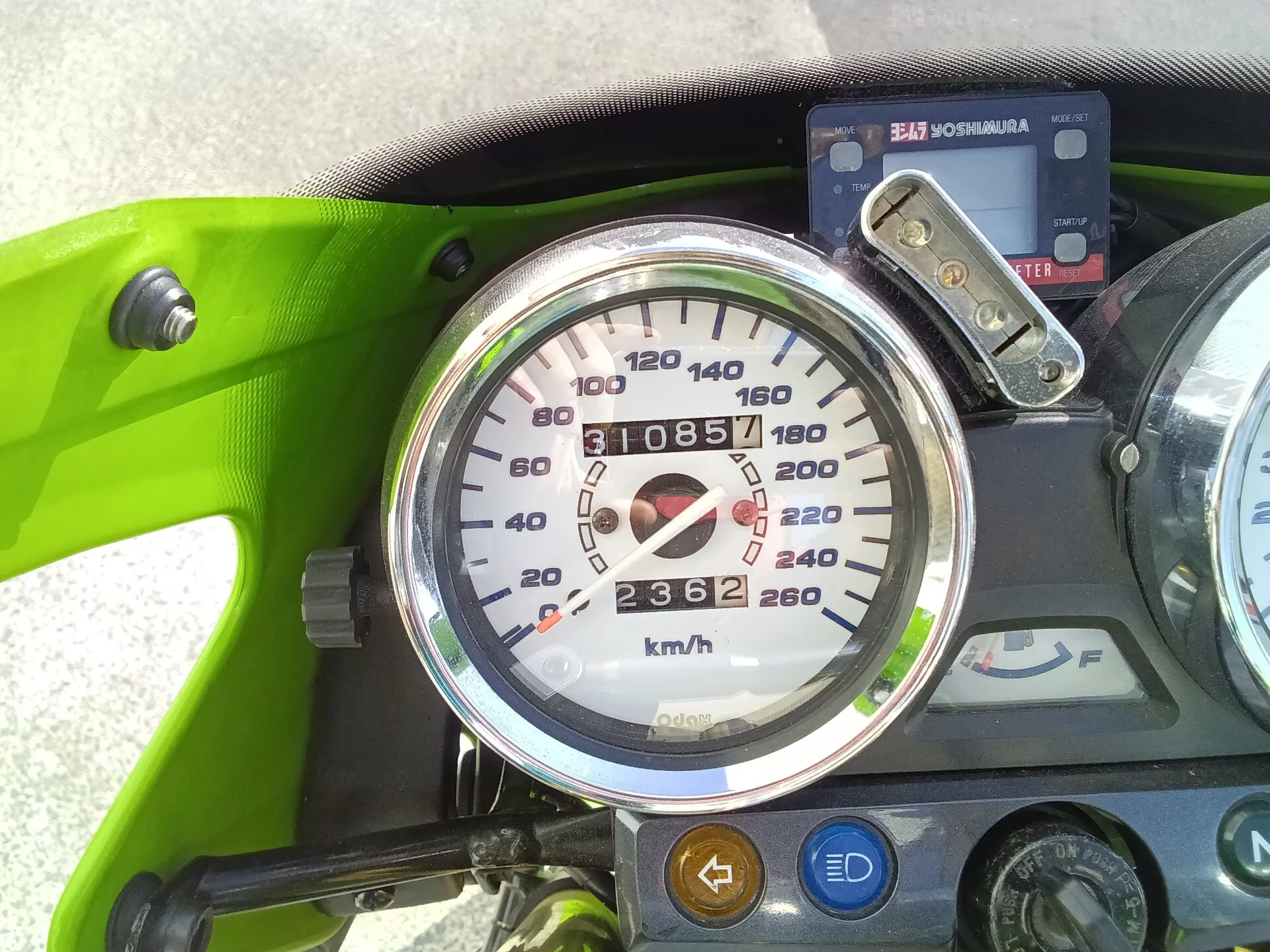 Kawasaki ZRX1100  с аукциона в Японии