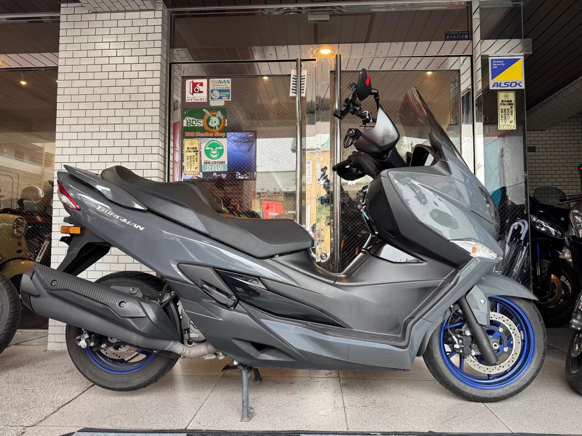 Suzuki BURGMAN 400 ABS  с аукциона в Японии