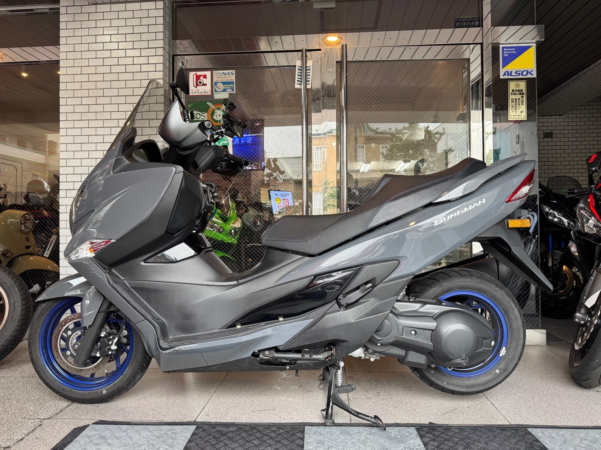 Suzuki BURGMAN 400 ABS  с аукциона в Японии