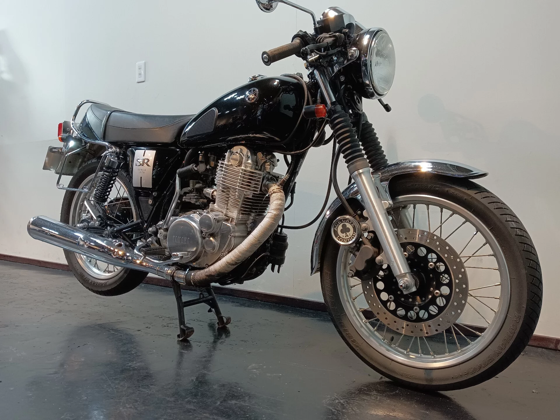 Yamaha SR400-1  с аукциона в Японии