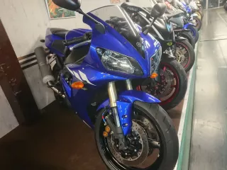Yamaha YZF-R1