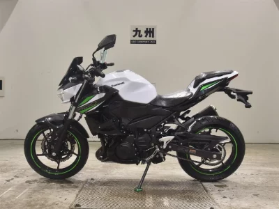 Kawasaki Z400-2