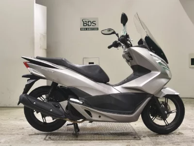 Honda PCX125-2