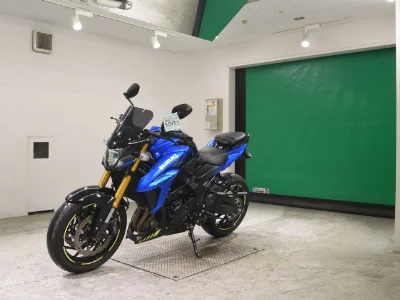 Suzuki GSX-S750