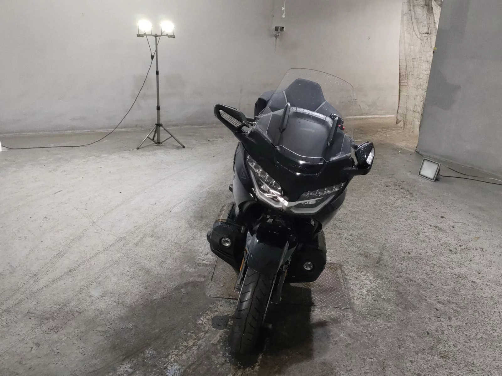 Honda GL1800 TOUR DCT  с аукциона в Японии
