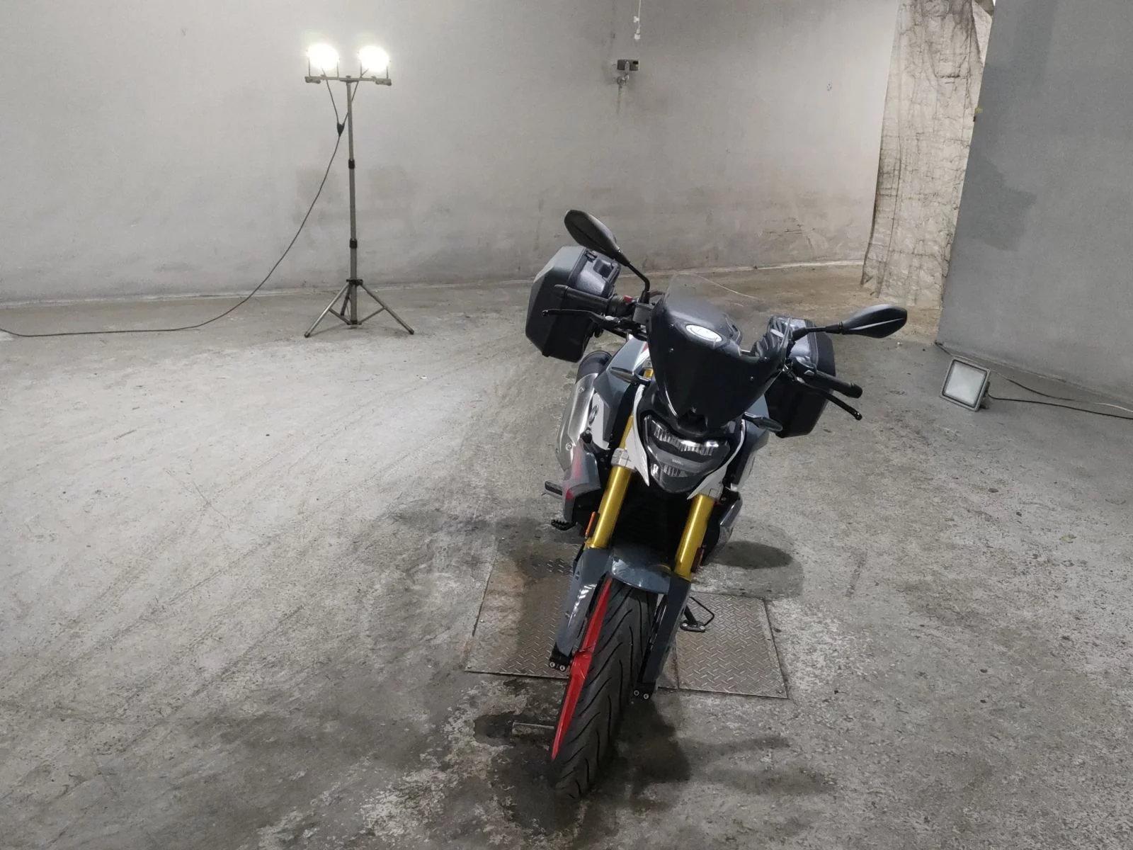 BMW BMW G310R  с аукциона в Японии