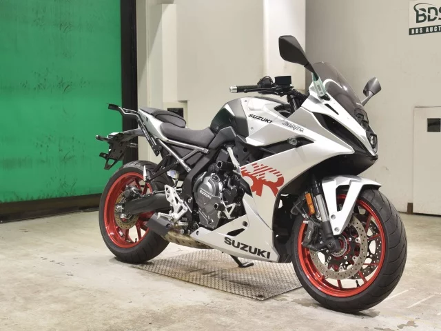 Suzuki GSX-8R  с аукциона в Японии