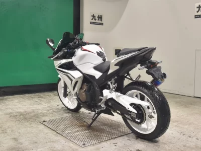 Honda CBR400R-2