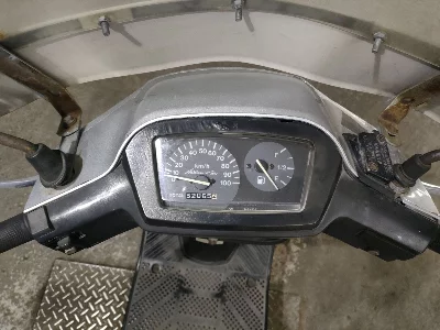 Suzuki ADDRESS V100