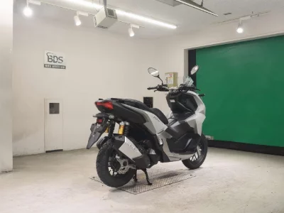 Honda ADV160