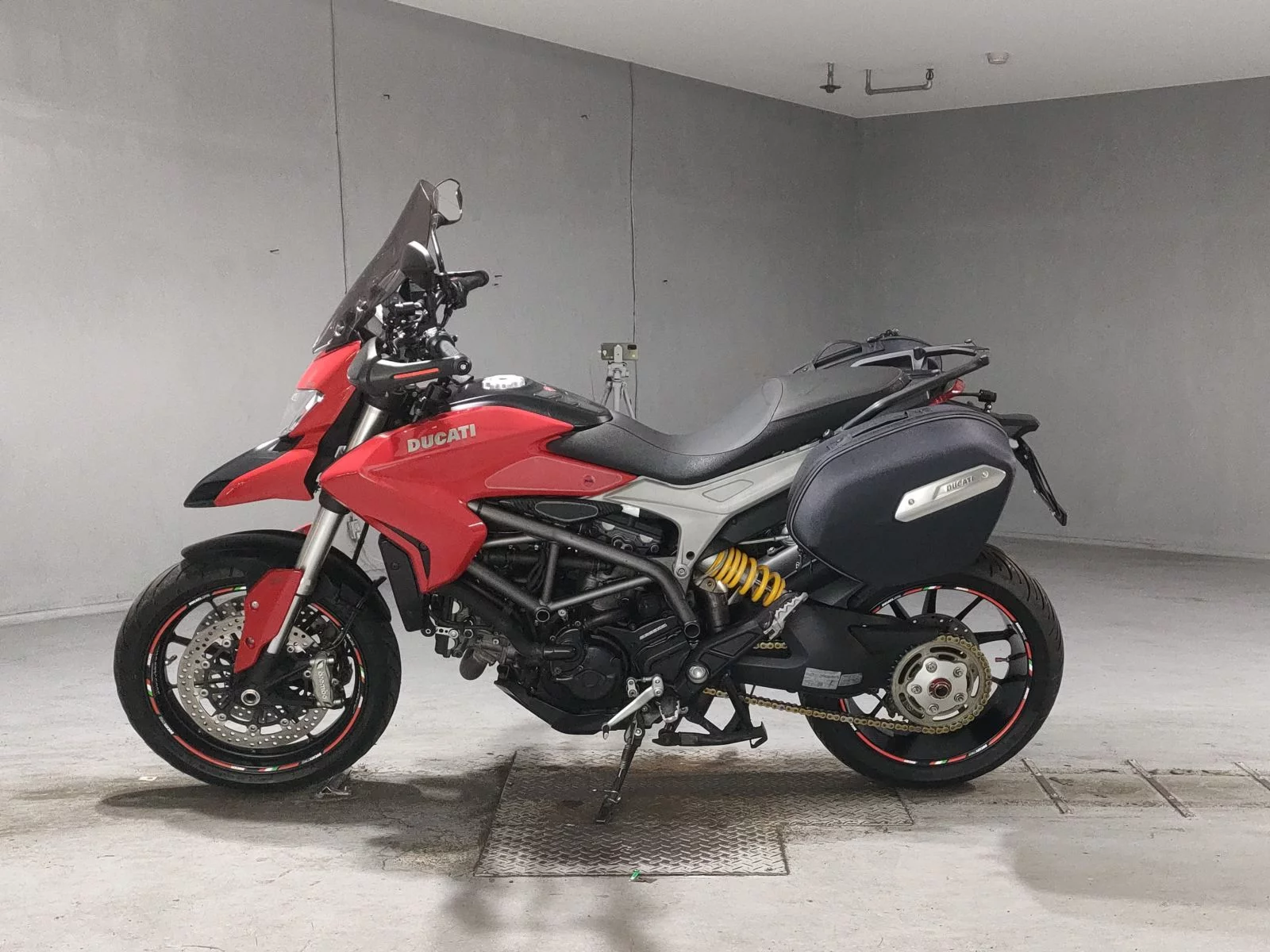 Ducati DUCATI  HYPER  STRADA  с аукциона в Японии